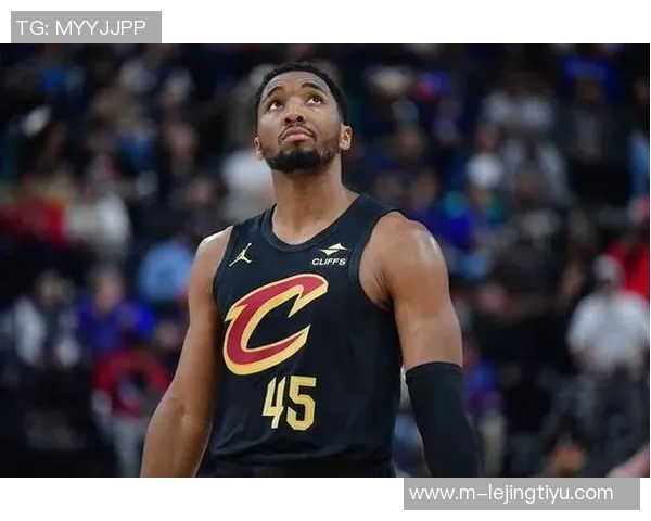 米切尔绝杀失手全场表现低迷24投仅中6分数惨淡正负值垫底 米切尔绝杀失手全场表现低迷24投仅中6分数惨淡正负值垫底