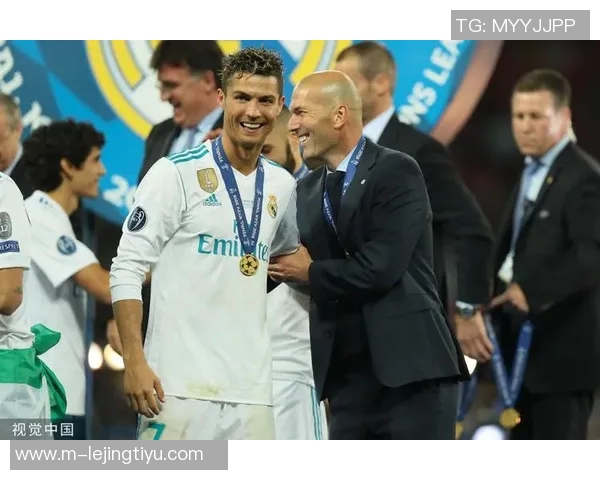 梅西荣膺FIFA年度最佳球员八次创纪录C罗紧随其后齐达内和罗纳尔多并列第三