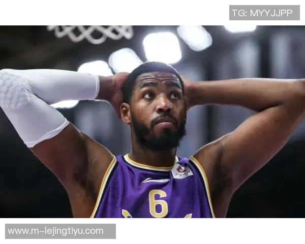 41岁美国门将古赞宣布赛季结束后正式退役的消息引发关注