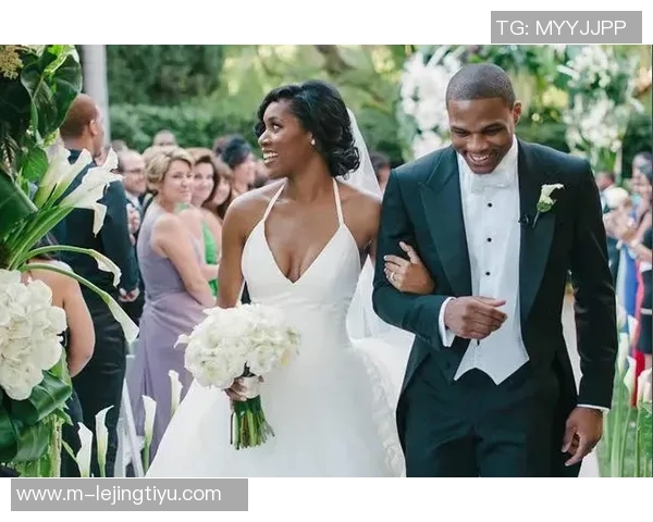 若日尼奥庆祝新婚六个月分享唯美婚纱照展现幸福甜蜜瞬间