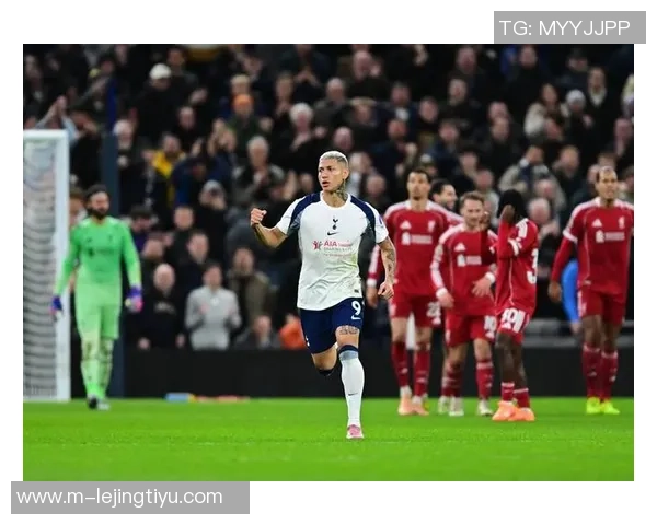 伊萨克在利物浦表现不佳触球射门数据显著下降对比纽卡分析