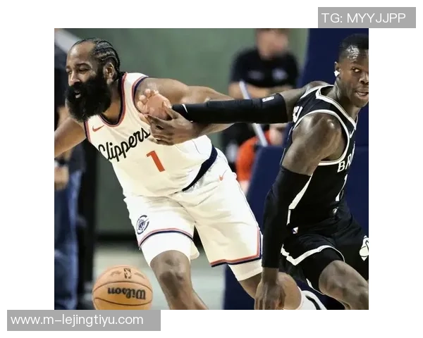 哈登带伤坚持出战31分钟贡献13分6助攻3抢断表现令人担忧