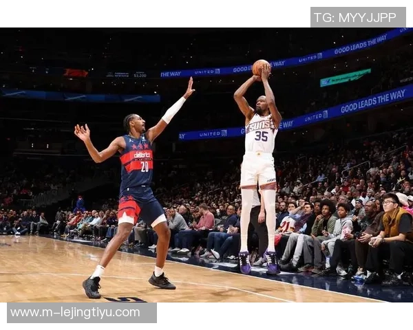 布克全能表现助力球队胜利12投仅4中却贡献18分5篮板5助攻正负值高达14