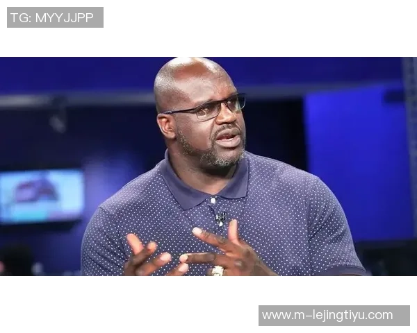 芬奇怒斥裁判漏判两次直言你心知肚明场边气氛紧张